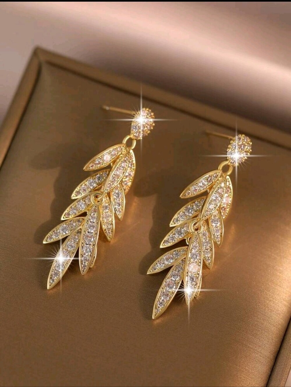 BRAND NEW ** Gold Tone Crystal Leaf Drop Earrings